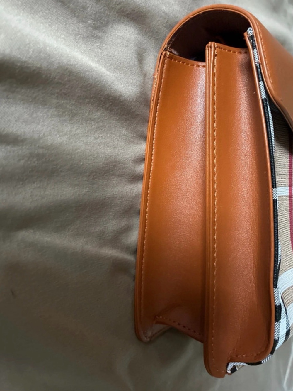 Elegant Tan and Plaid Women's Bag - Picture 7 of 7